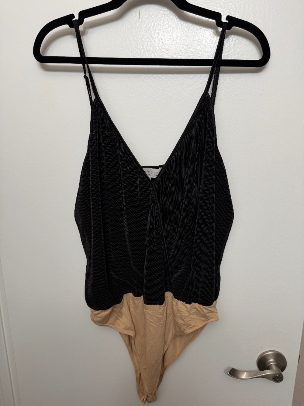 WAYF cami surplice plissé bodysuit - Size XL